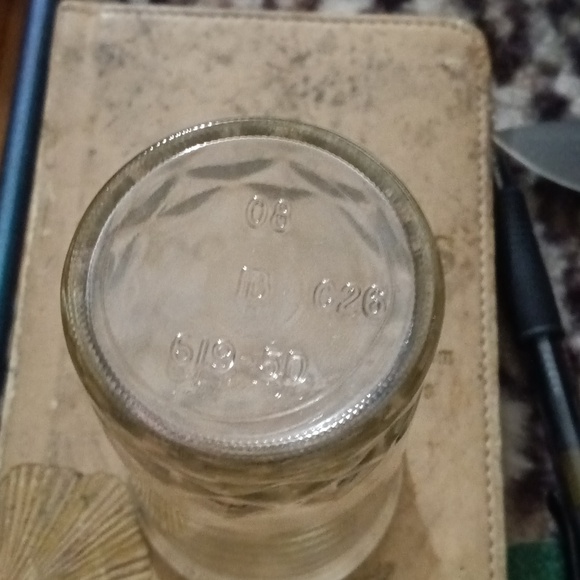 1960-75 Ball #8 619-50 C2 Embossed diamonJelly Jar 3.75" Tall & 2.25" Wide - Picture 2 of 3